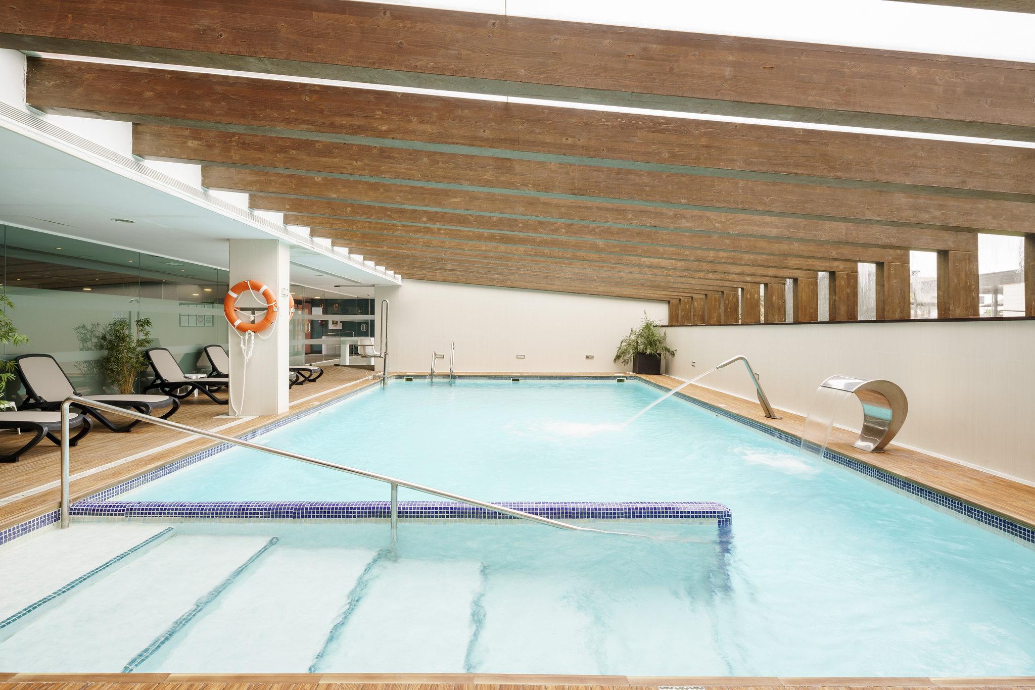 Hotel Ilunion Calas De Conil 4*