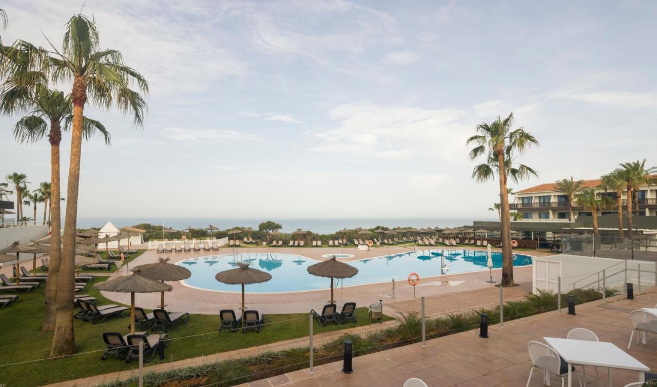 Hotel Ilunion Calas De Conil 4*