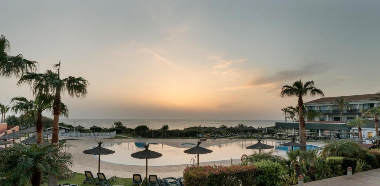 Ilunion Calas De Conil Hotel 4*